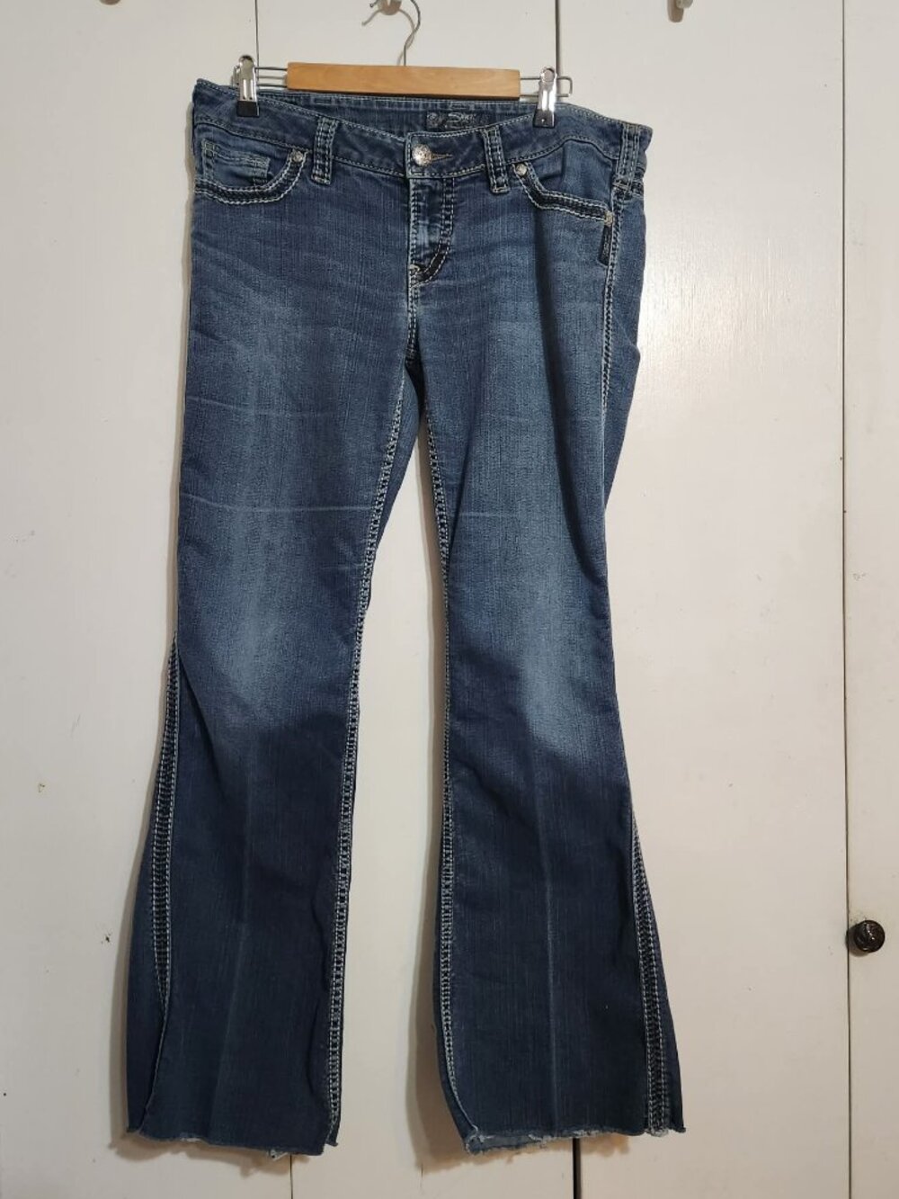 Silver Jeans Frances 22 Flare W34 x L31.5 Raw Hem Distressed Thick Stitch
